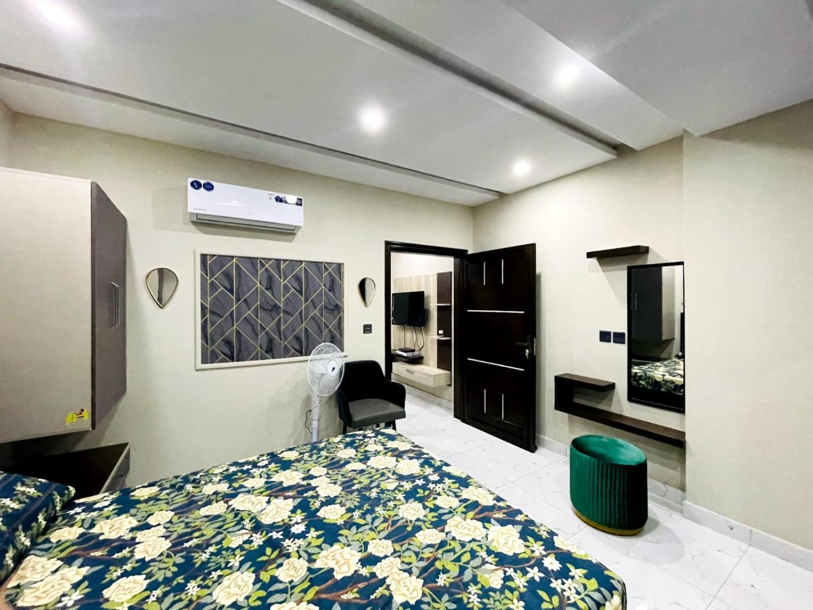 Eiffel Luxury Apartments Λαχόρη Εξωτερικό φωτογραφία