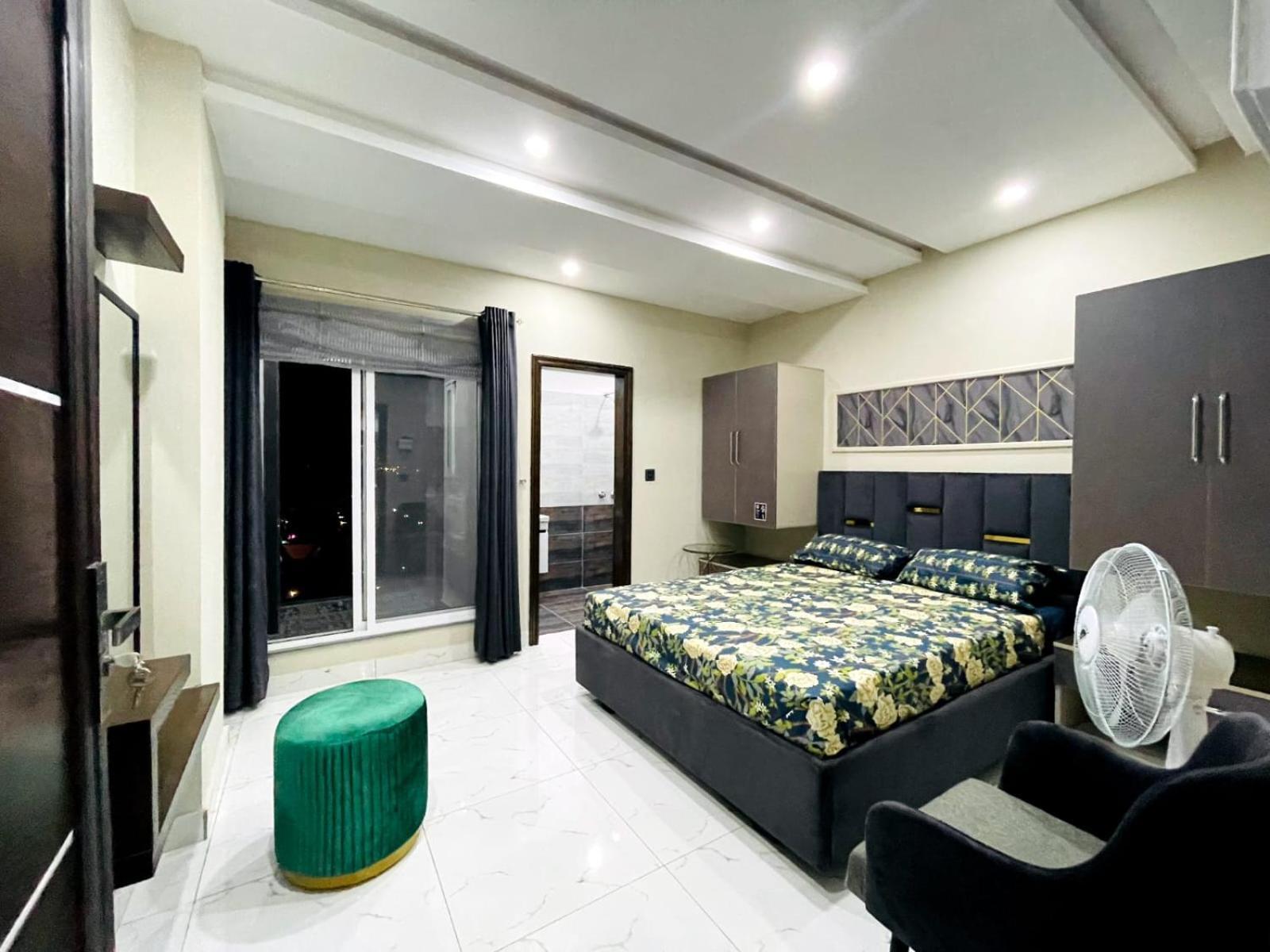 Eiffel Luxury Apartments Λαχόρη Εξωτερικό φωτογραφία